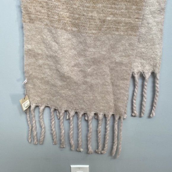 Shades of Neutral Soft Tone Acrylic Scarf - Picture 2 of 6